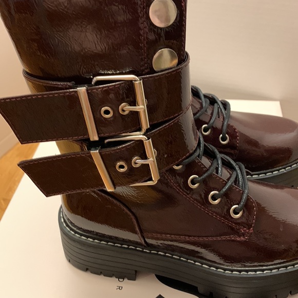 So buckle boot - Picture 4 of 9